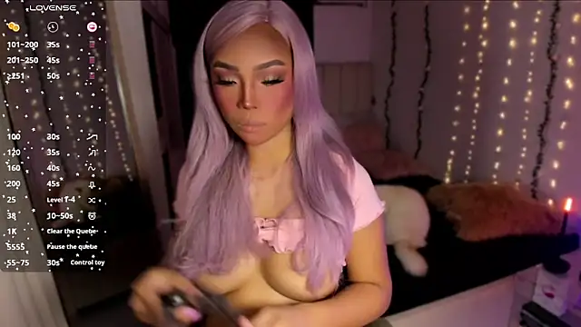 Snapshot of venusangelicxx chatting on December 16, 6:24 pm venusangelicxx online show from December 16, 6:24 pm