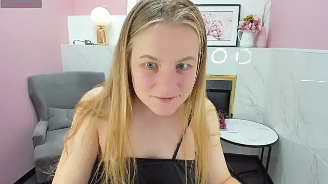 Snapshot of JadeSoft chatting on December 22, 2:39 am JadeSoft online show from December 22, 2:39 am