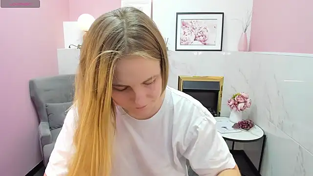 Snapshot of JadeSoft chatting on January 8, 9:12 pm JadeSoft online show from January 8, 9:12 pm