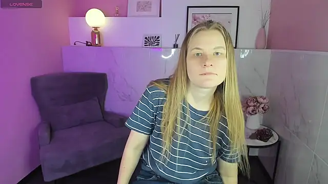 Snapshot of JadeSoft chatting on January 11, 1:32 pm JadeSoft online show from January 11, 1:32 pm