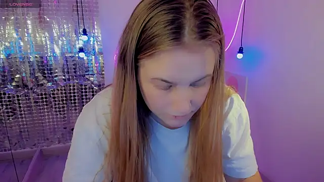 Snapshot of JadeSoft chatting on January 12, 5:44 pm JadeSoft online show from January 12, 5:44 pm