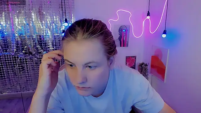 Snapshot of JadeSoft chatting on January 17, 8:44 pm JadeSoft online show from January 17, 8:44 pm