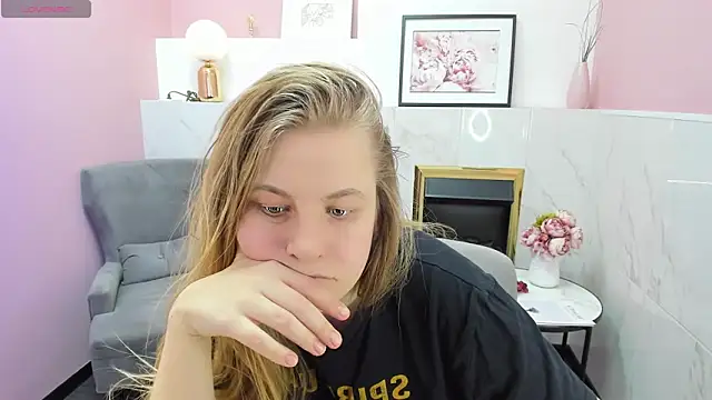 Snapshot of JadeSoft chatting on January 25, 9:25 pm JadeSoft online show from January 25, 9:25 pm