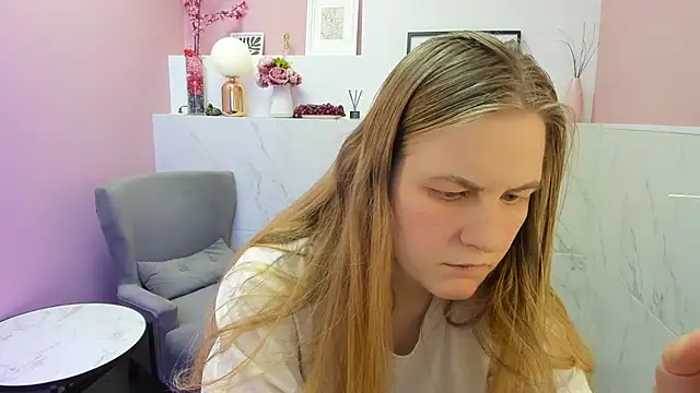 Snapshot of JadeSoft chatting on March 16, 12:23 am JadeSoft online show from March 16, 12:23 am