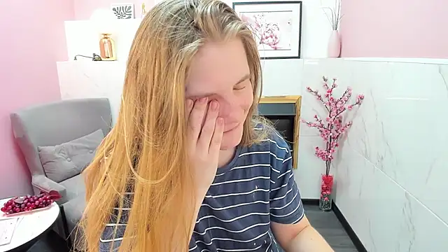 Snapshot of JadeSoft chatting on March 22, 9:31 pm JadeSoft online show from March 22, 9:31 pm