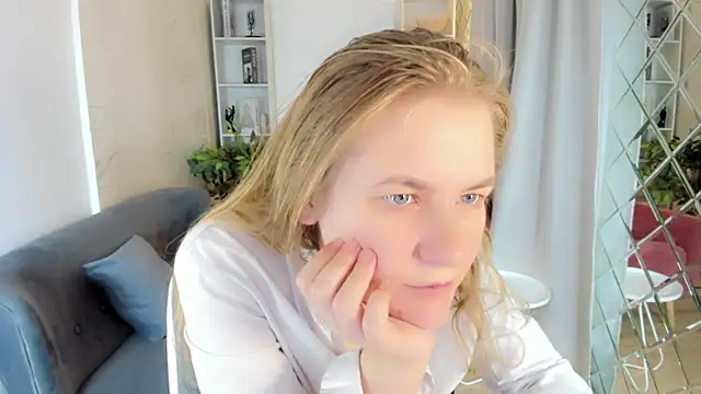 Snapshot of JadeSoft chatting on September 21, 1:57 pm JadeSoft online show from September 21, 1:57 pm