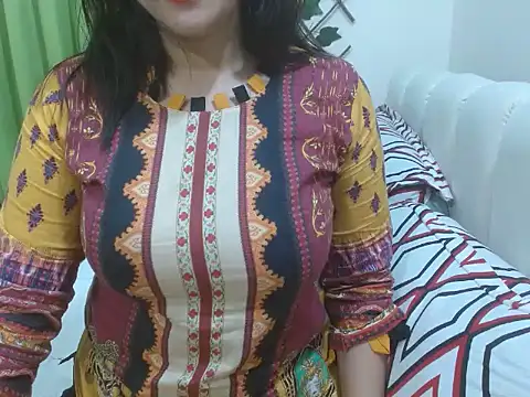 Lovelywife786 online show from December 6, 5:55 pm