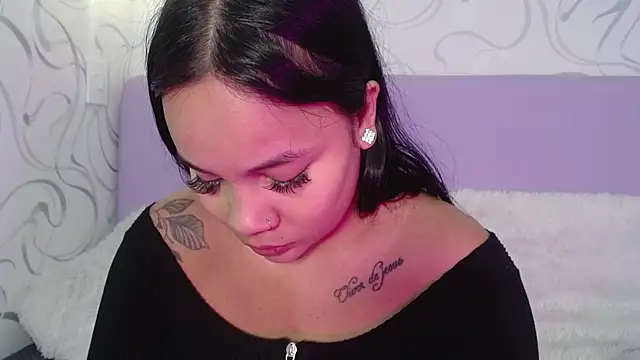 EmilyQueen3x online show from November 5, 2:39 pm