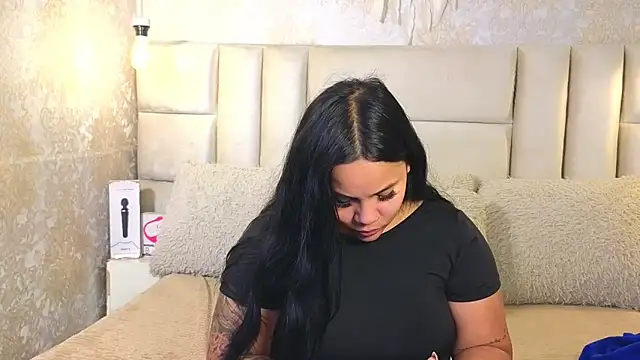 EmilyQueen3x online show from May 19, 1:17 pm