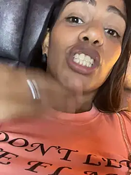 ArielleMillerr online show from December 19, 9:17 pm