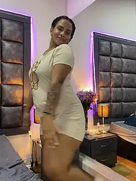 ArielleMillerr online show from January 28, 12:36 am