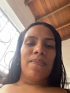 ArielleMillerr online show from February 3, 6:28 pm