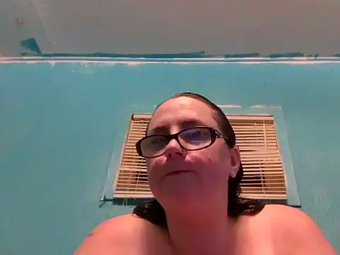 Snapshot of newfieocean chatting on July 22, 4:04 am newfieocean online show from July 22, 4:04 am