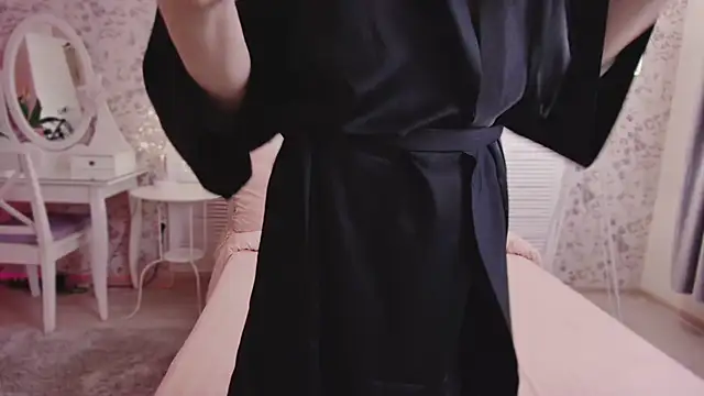 Wendy-Darling online show from December 11, 1:37 am