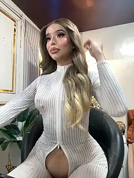 Elizabeth Arden online show from October 25, 10:26 pm