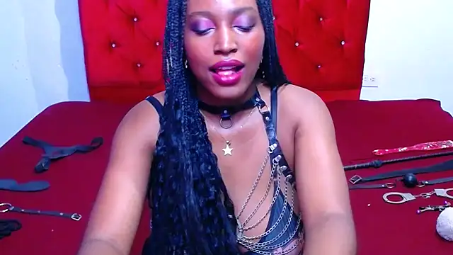 Snapshot of RubyFetish chatting on October 19, 10:10 pm RubyFetish online show from October 19, 10:10 pm