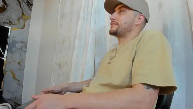 Snapshot of Pleasure_Vibes23 chatting on September 18, 9:28 pm Pleasure Vibes23 online show from September 18, 9:28 pm