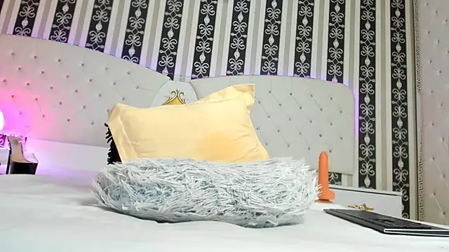 Aidasina online show from March 6, 11:20 pm