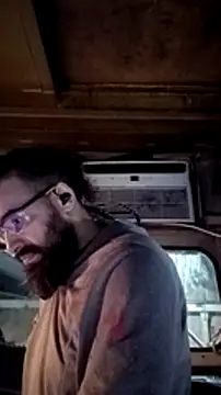 Snapshot of mak_bain chatting on December 17, 3:39 am mak bain online show from December 17, 3:39 am