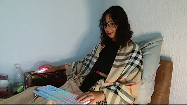 myamillor online show from February 22, 8:40 pm