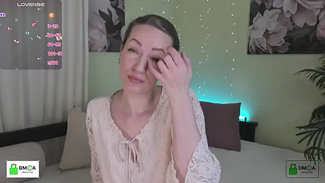 Queenymel online show from February 8, 3:15 pm