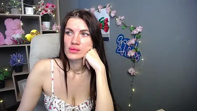 MilaLoona online show from May 24, 6:18 am