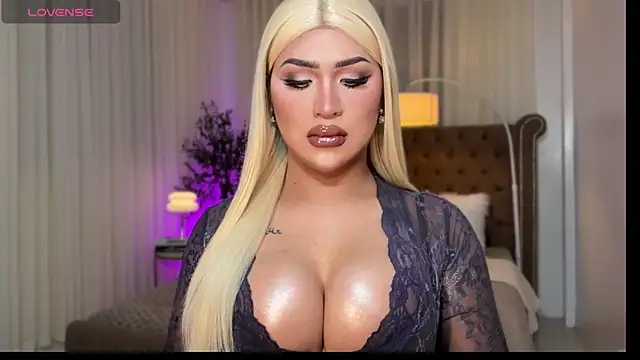 Your Majesty Tyra online show from November 15, 4:32 am