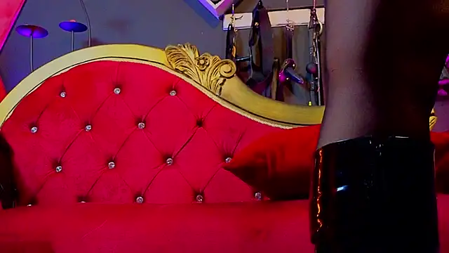 PerlaDivaio online show from October 18, 2:18 pm