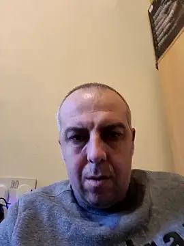 Kadir070783 online show from December 21, 12:34 pm