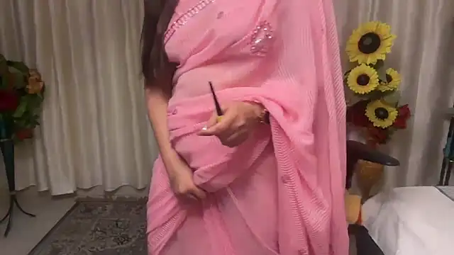 Snapshot of mahimagicdoll_DESI chatting on February 15, 10:00 am mahimagicdoll DESI online show from February 15, 10:00 am