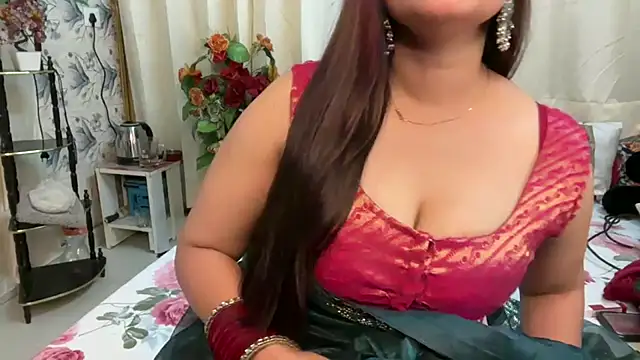 Snapshot of mahimagicdoll_DESI chatting on March 19, 11:17 am mahimagicdoll DESI online show from March 19, 11:17 am