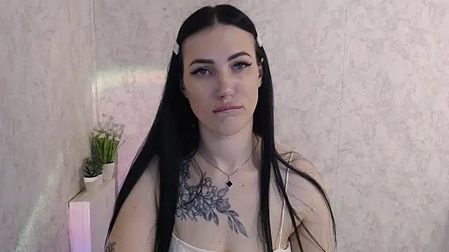 Snapshot of MisssShy_ chatting on March 3, 9:10 pm MisssShy online show from March 3, 9:10 pm