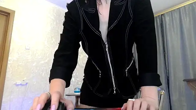 elenaza online show from October 2, 8:05 pm