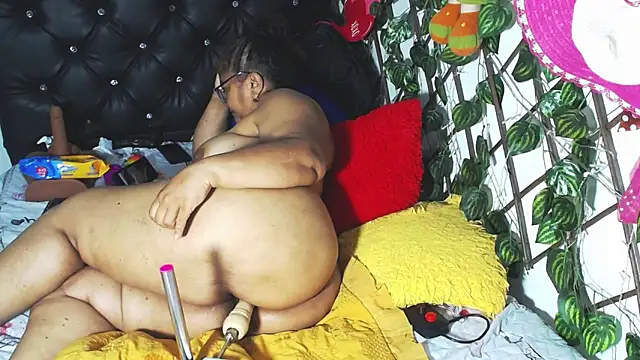 mature beautiful online show from February 28, 12:31 pm