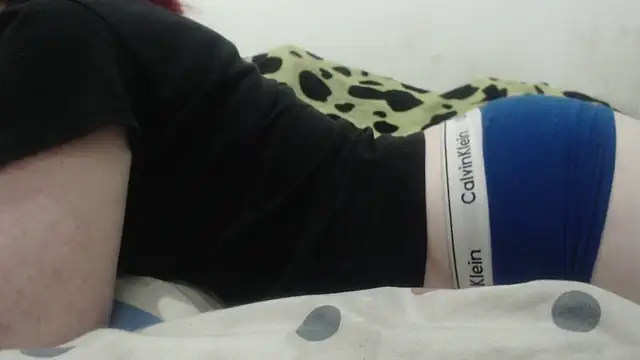 Kittywhiteass online show from February 6, 9:32 am
