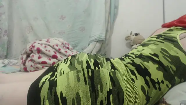 Kittywhiteass online show from March 11, 6:43 am