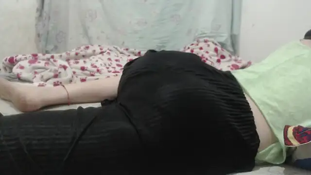 Kittywhiteass online show from March 21, 8:06 am