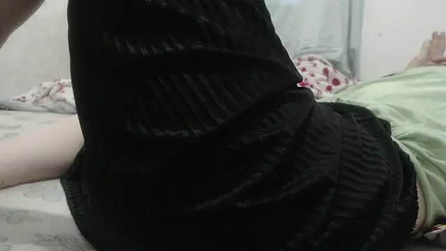 Kittywhiteass online show from March 21, 11:12 am