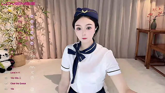 Snapshot of GeGe_Highness chatting on December 4, 11:08 am GeGe Highness online show from December 4, 11:08 am