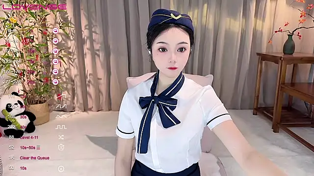 Snapshot of GeGe_Highness chatting on February 24, 8:27 am GeGe Highness online show from February 24, 8:27 am
