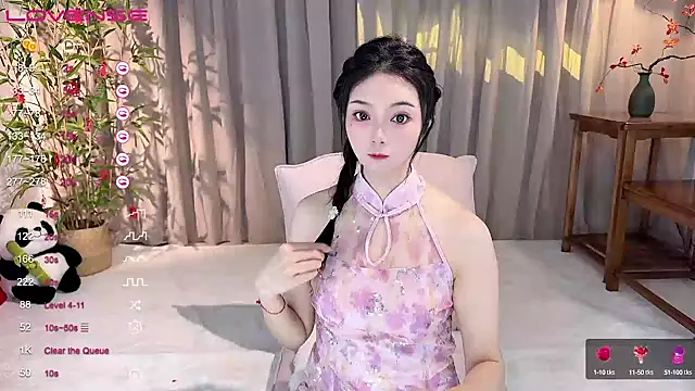 Snapshot of GeGe_Highness chatting on February 27, 7:34 am GeGe Highness online show from February 27, 7:34 am