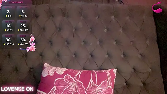 Snapshot of QUEEN_LILITH chatting on March 2, 5:08 am QUEEN LILITH online show from March 2, 5:08 am