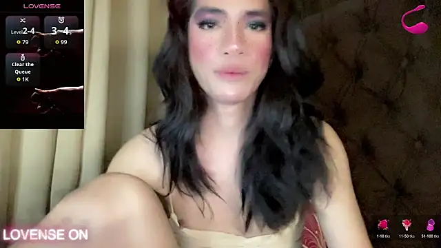 Snapshot of QUEEN_LILITH chatting on April 14, 5:02 am QUEEN LILITH online show from April 14, 5:02 am
