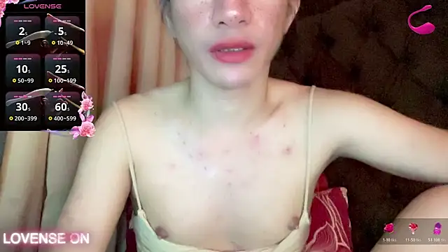 Snapshot of QUEEN_LILITH chatting on May 3, 4:51 am QUEEN LILITH online show from May 3, 4:51 am
