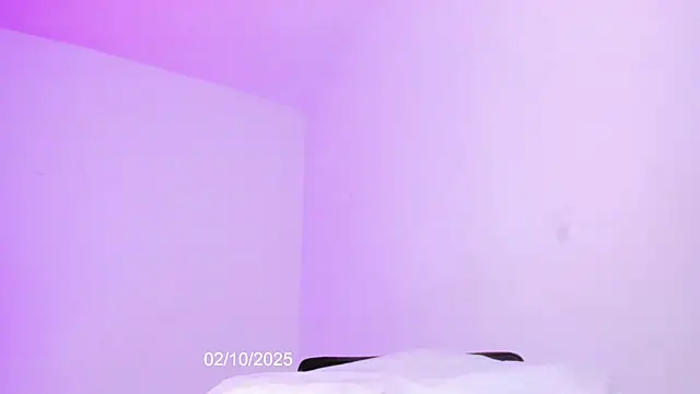 Snapshot of Coral_Princex chatting on October 3, 5:04 am Coral Princex online show from October 3, 5:04 am