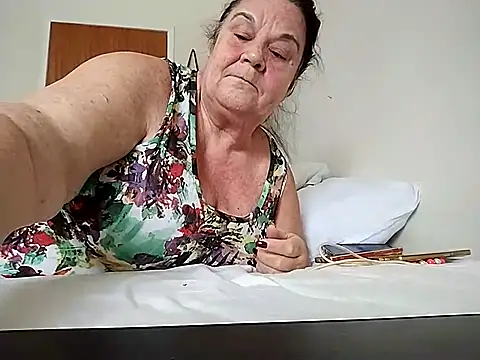 Yaya Mineira online show from September 26, 3:27 pm