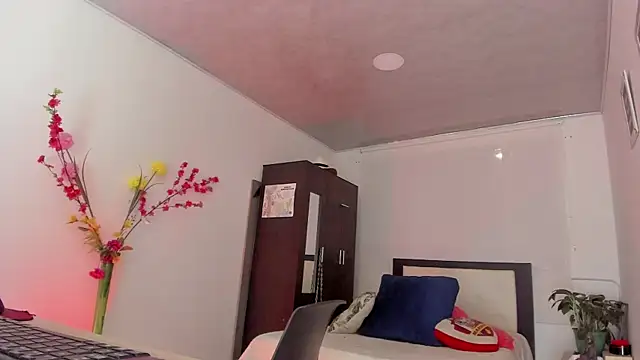 alicia rouusel online show from March 23, 12:47 am