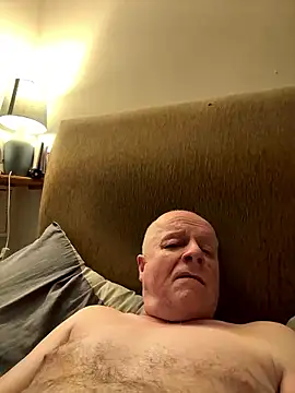 Snapshot of locallad88 chatting on February 12, 11:11 pm locallad88 online show from February 12, 11:11 pm