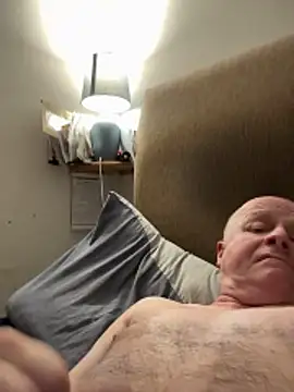 Snapshot of locallad88 chatting on February 18, 5:42 pm locallad88 online show from February 18, 5:42 pm