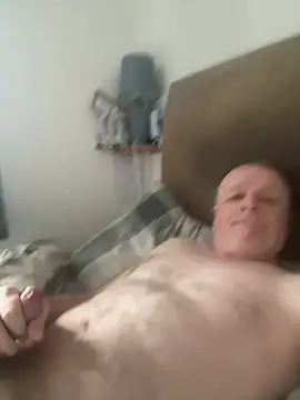 Snapshot of locallad88 chatting on March 1, 11:01 am locallad88 online show from March 1, 11:01 am